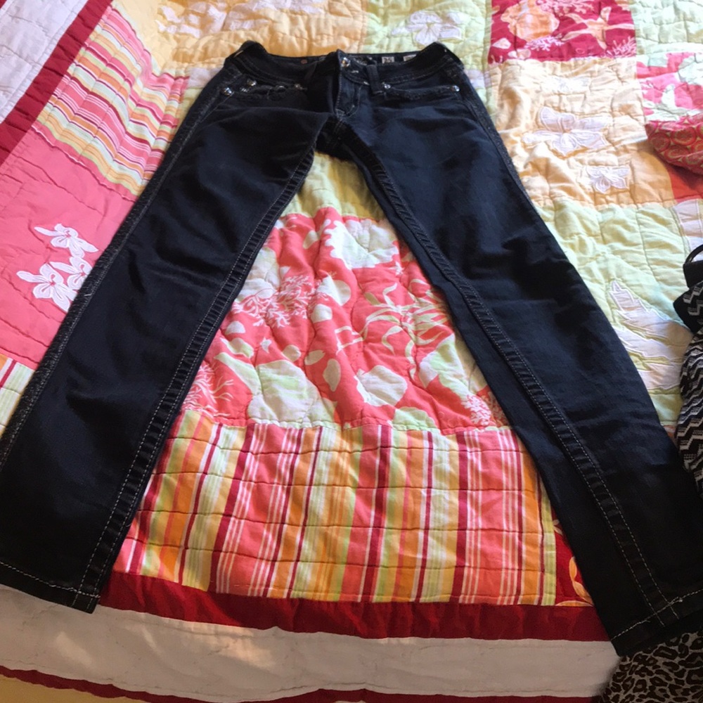 EUC Miss Me dark wash skinnies